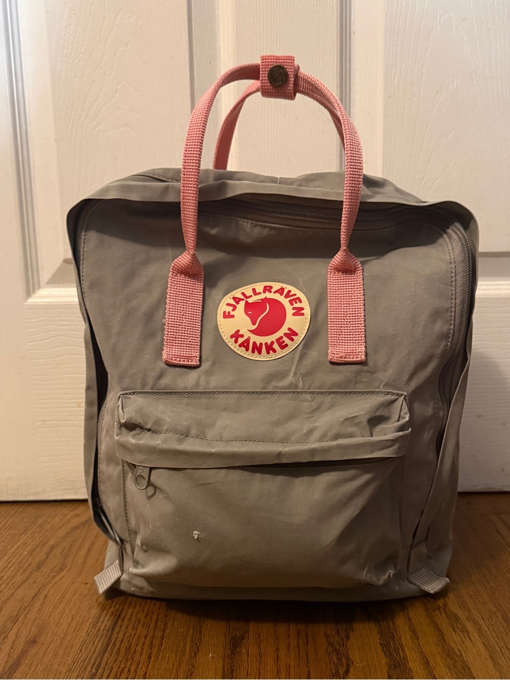 Fjallraven Kanken Gray Backpack with Pink Handles and Red Logo